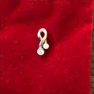 Diamond and white gold pendant